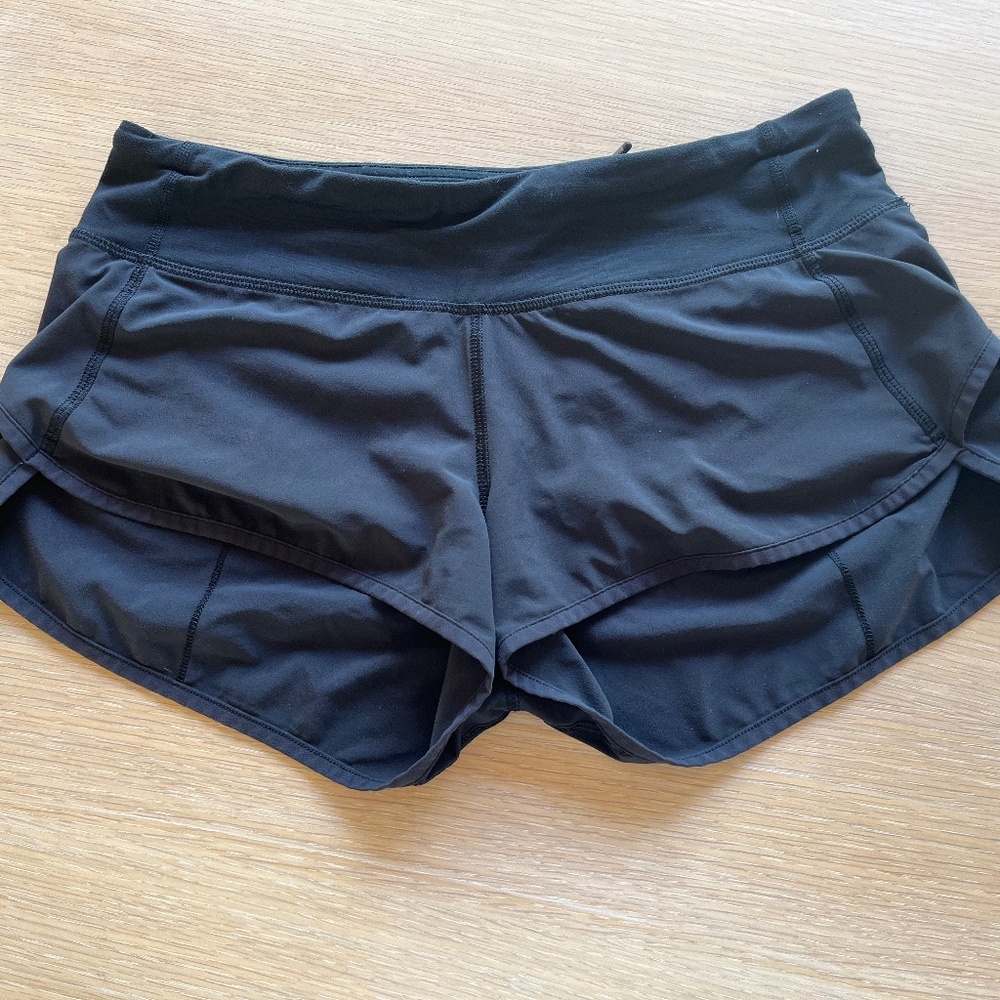 Lululemon Speed Up Low-Rise Lined Short 2.5" Black Size 6